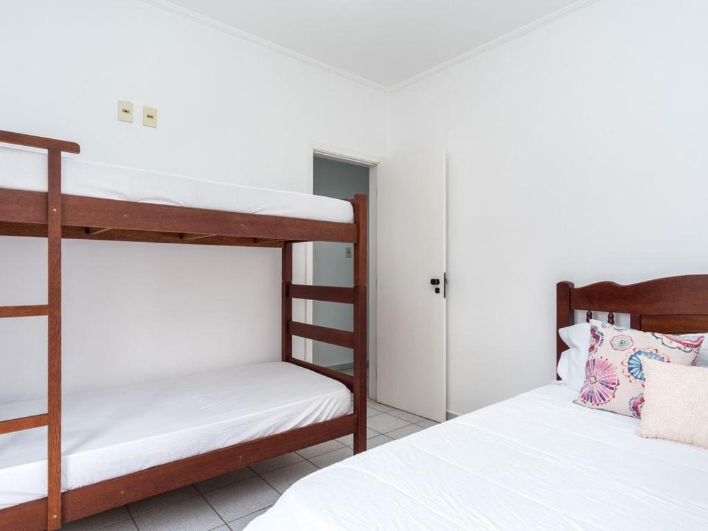 Apartamento Espacoso Com Ar Condicionado E Wi-Fi, A 100 Metros Da Praia - Edificio Estoril Ubatuba Eksteriør bilde